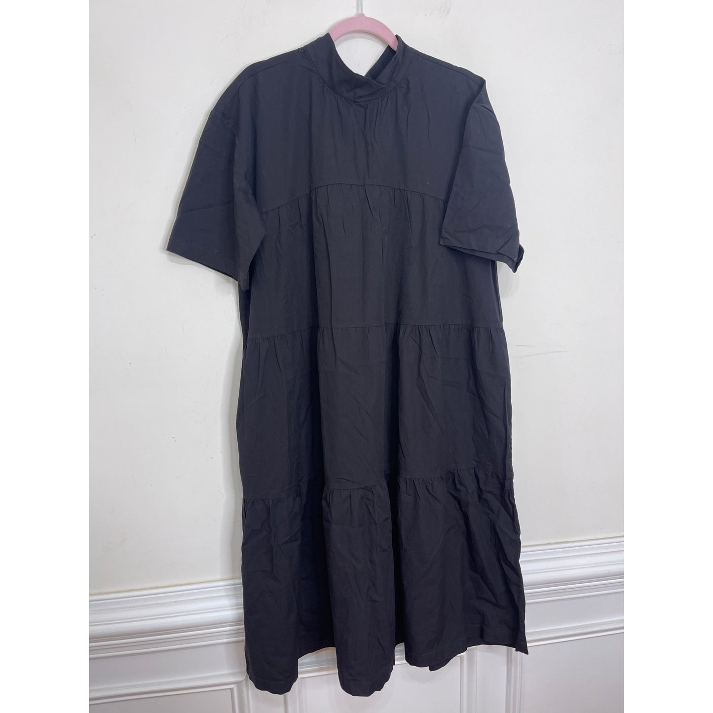Everlane The Tiered Mockneck Dress in Black Medium Short Sleeve Keyhole Cotton