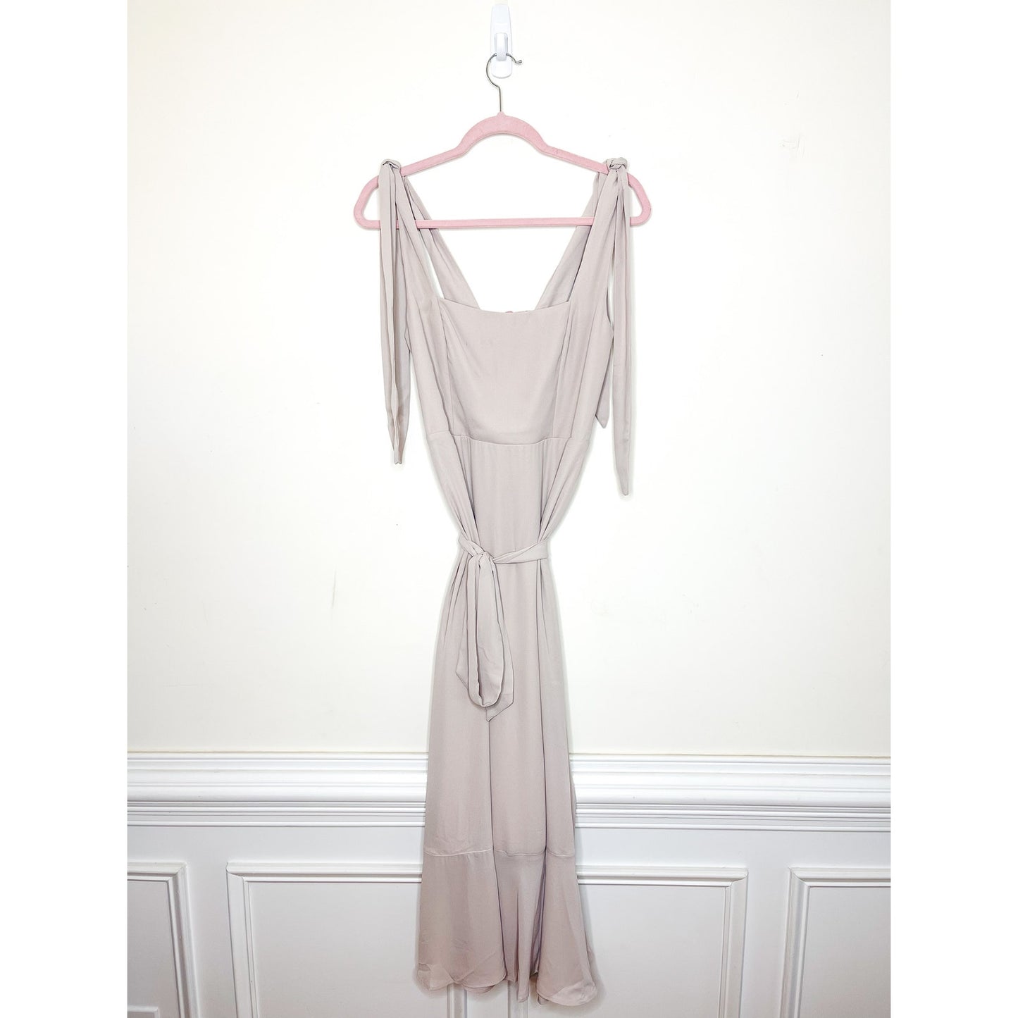 Show Me Your Mumu Claire Midi Dress in Soft Beige Chiffon Size Medium
