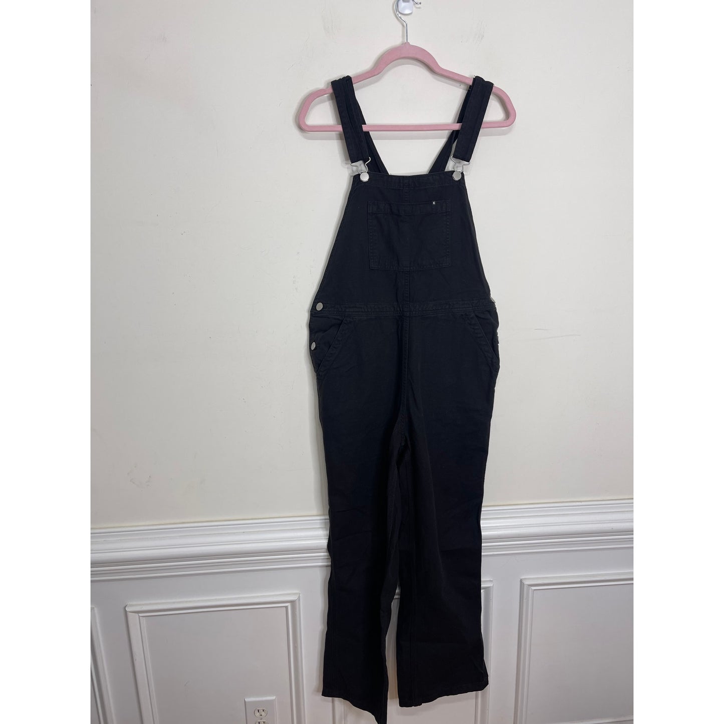 Everlane The Cotton Canvas Overall in Black Size 6 Straight Leg Bib Pocket Front