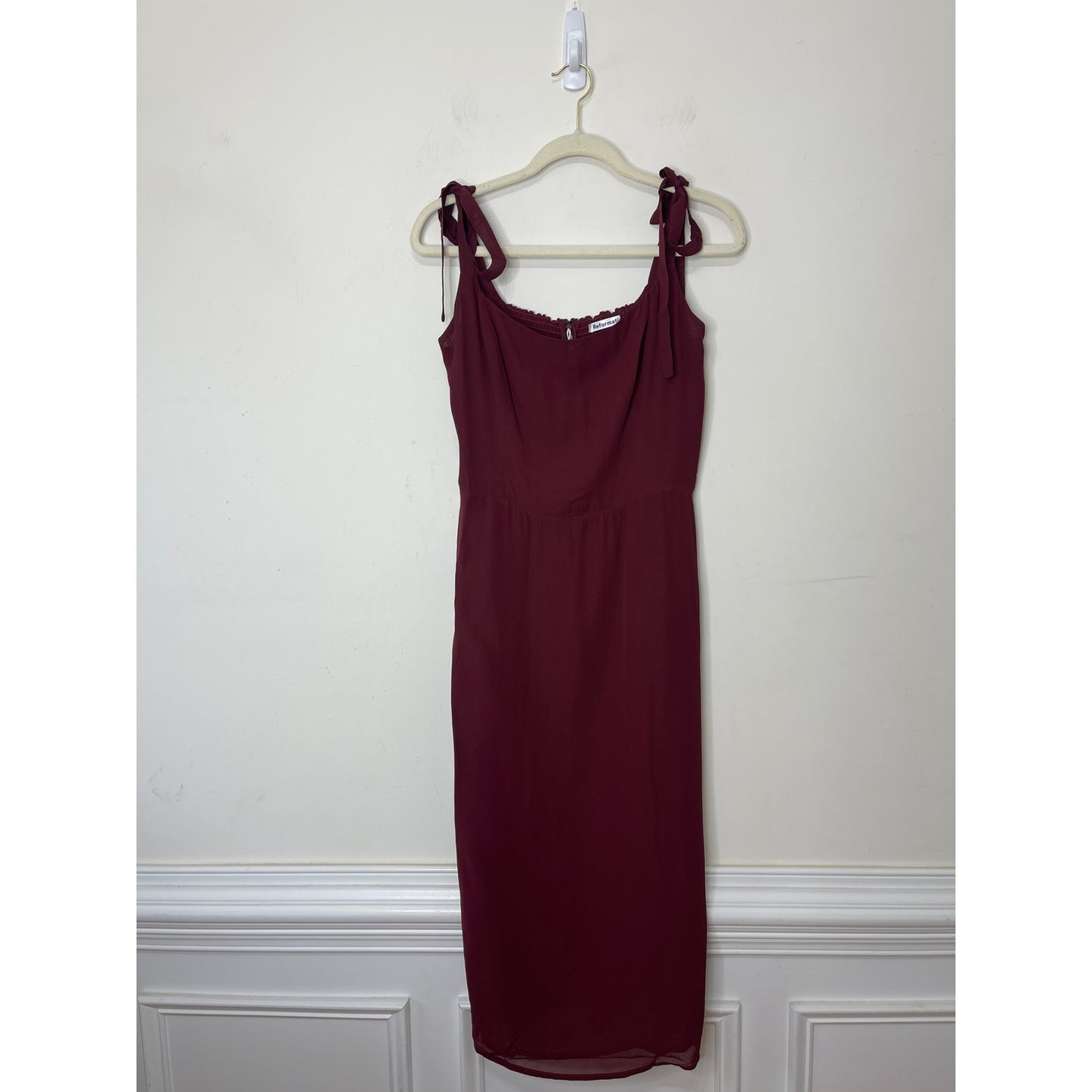 Reformation Besse Midi Dress in Plum Size 10 Sleeveless Lined Lace Tie Smocked