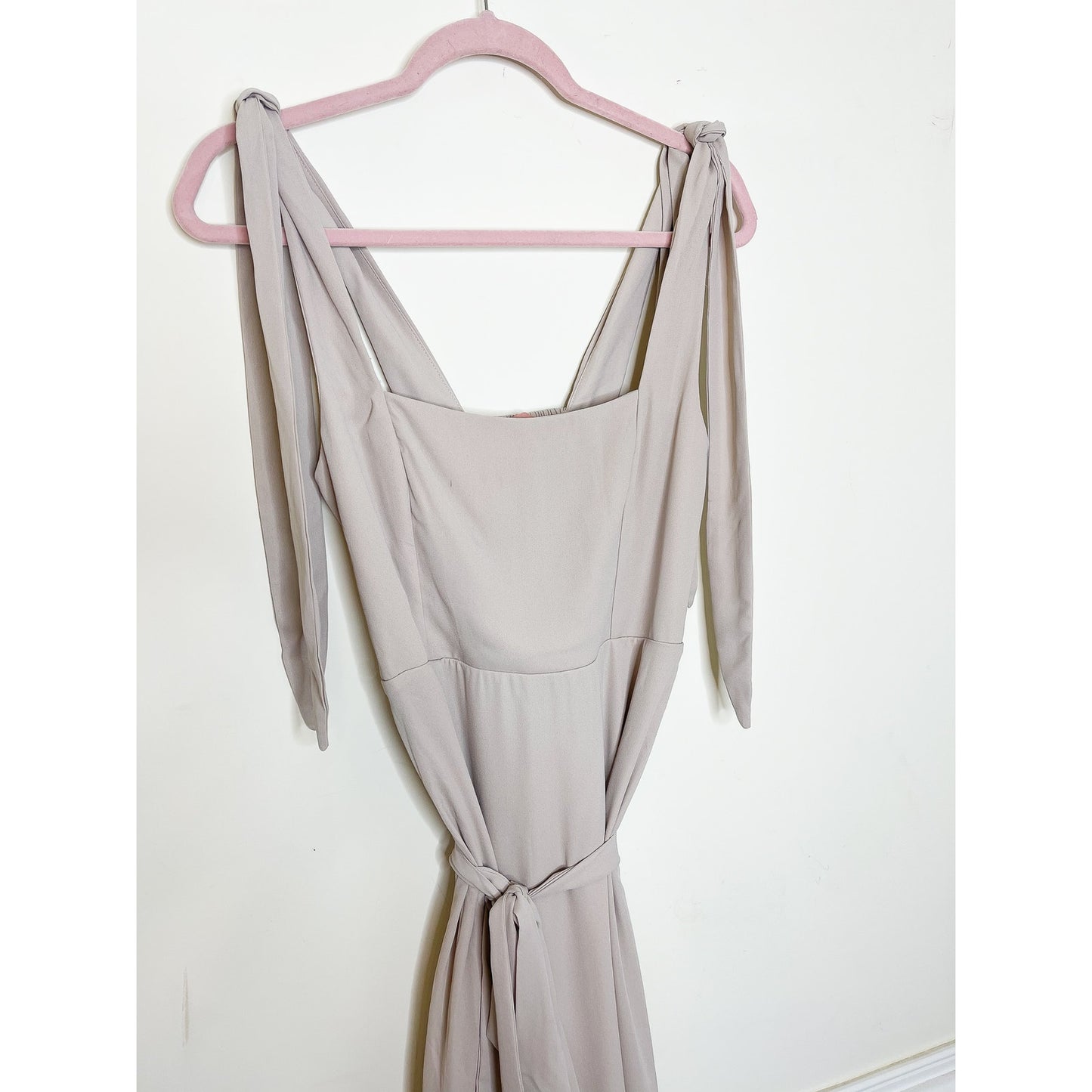 Show Me Your Mumu Claire Midi Dress in Soft Beige Chiffon Size Medium