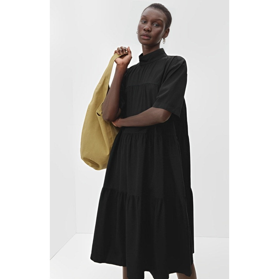 Everlane The Tiered Mockneck Dress in Black Medium Short Sleeve Keyhole Cotton