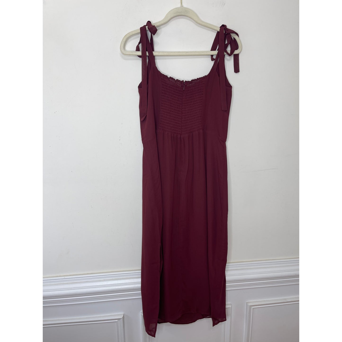 Reformation Besse Midi Dress in Plum Size 10 Sleeveless Lined Lace Tie Smocked