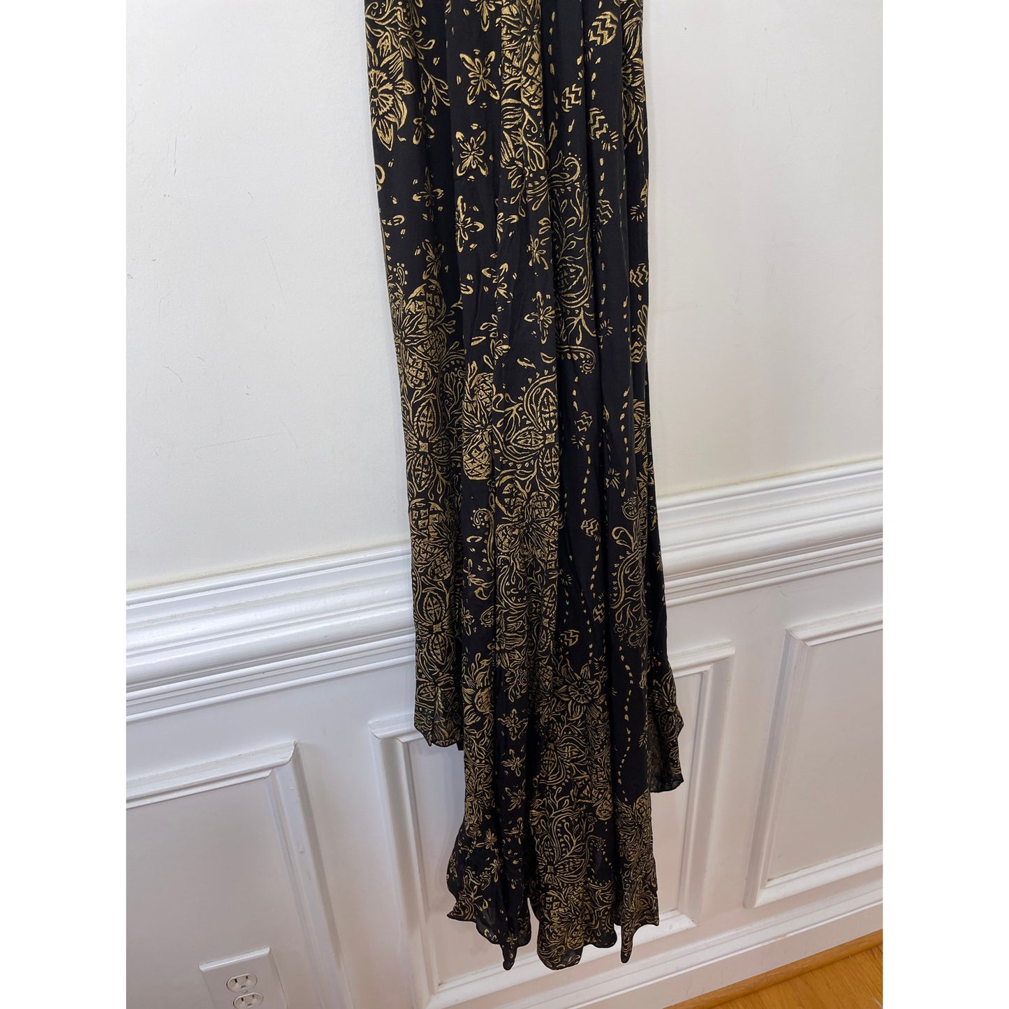 Poupette St. Barth Black & Gold Printed Wrap Midi Dress Size XS Sleeveless